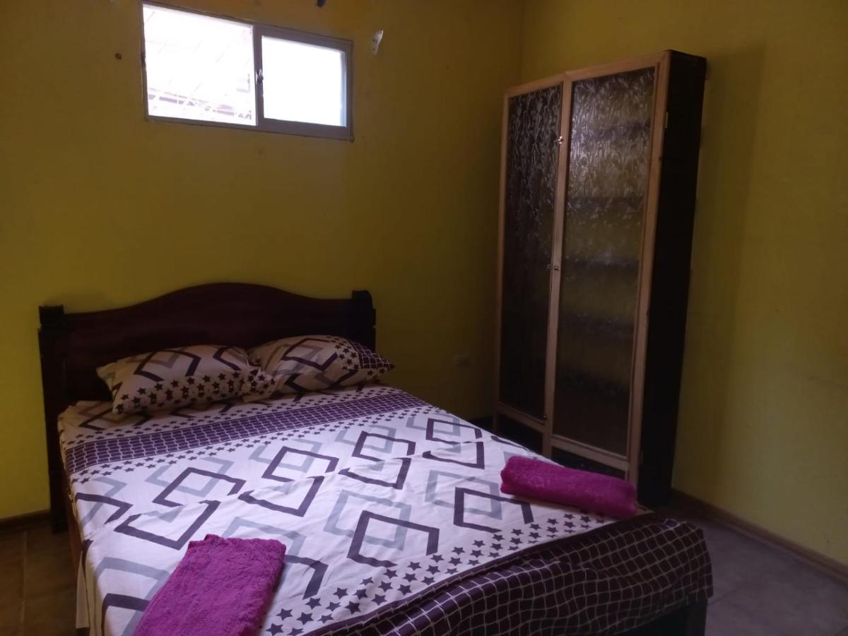 Vicky'S Rooms Quepos Eksteriør billede