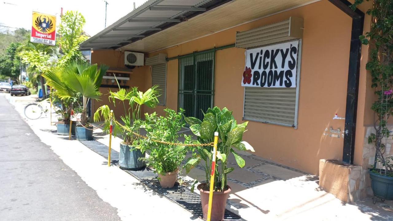 Vicky'S Rooms Quepos Eksteriør billede